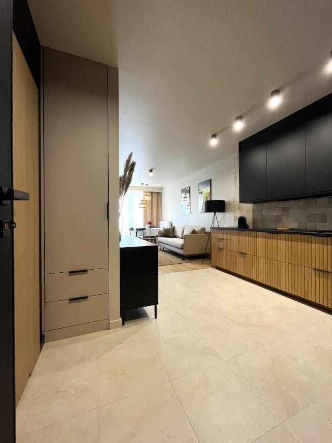 Wyszynskiego Apartment - Self Check-In 20H - Parking &Lift Wroclaw Exterior photo