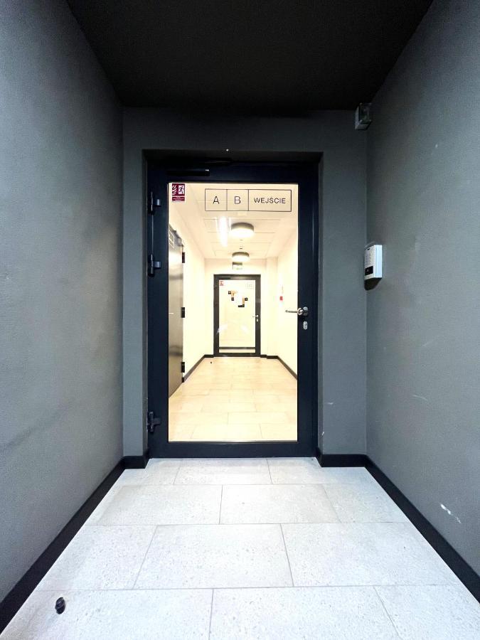 Wyszynskiego Apartment - Self Check-In 20H - Parking &Lift Wroclaw Exterior photo